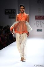 Model walk the ramp for Virtues Show at Wills Lifestyle India Fashion Week 2012 day 5 on 10th Oct 2012 (259).JPG